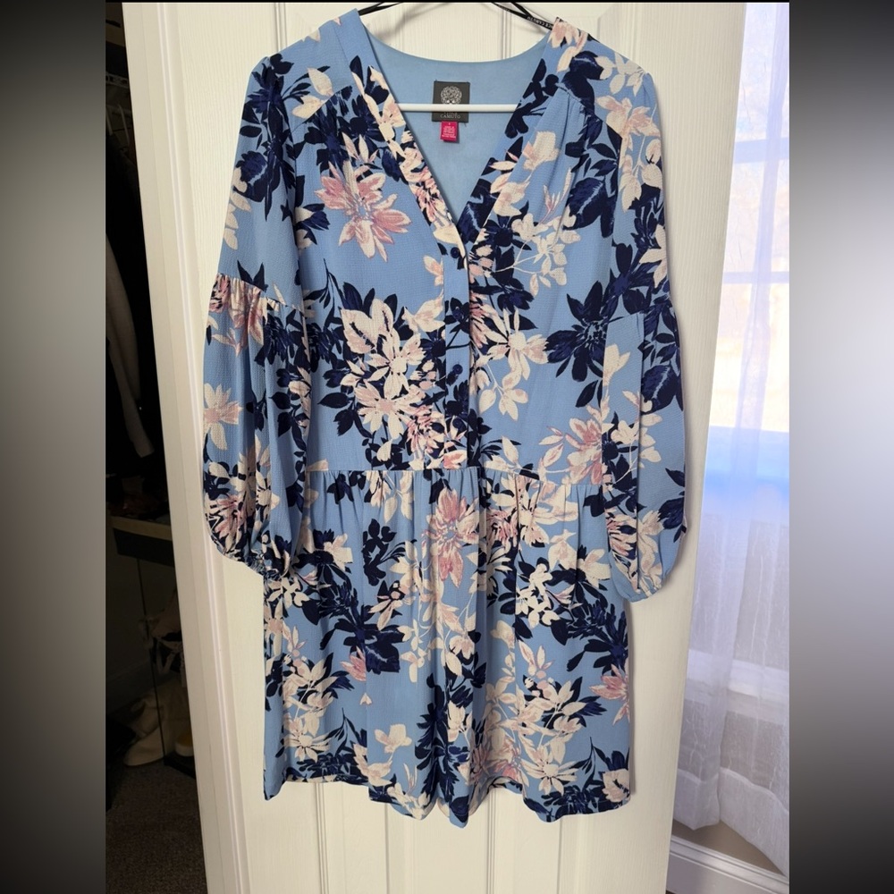 Vince Camuto Floral Print Deep V-neck Shift Dress